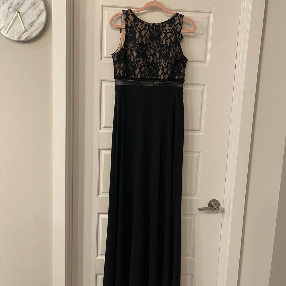 Elegant black long lace dress for wedding guest size 8
